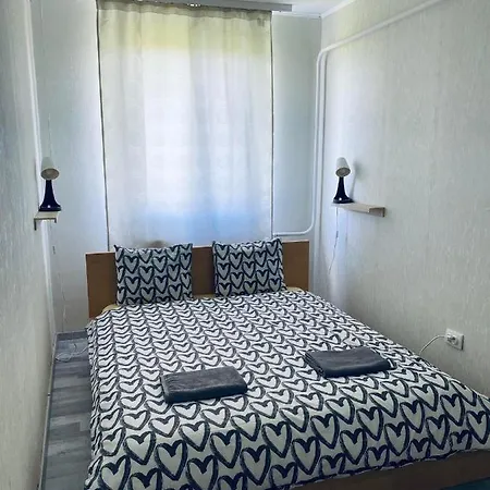 Charles Apartman *